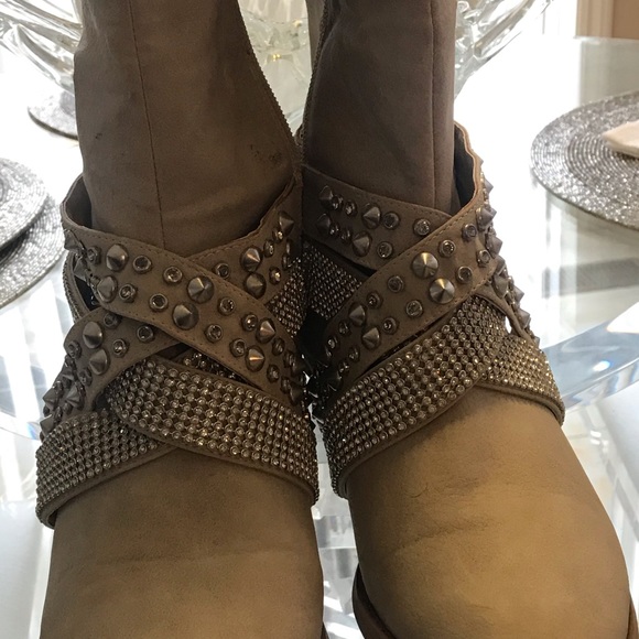 Sold - Picture 2 of 8